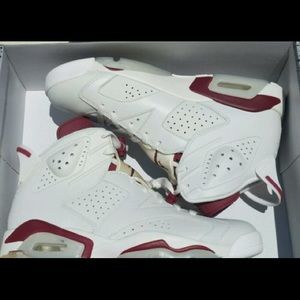 Jordan maroon 6s