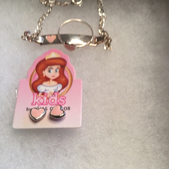 My first jewelry ..... GREAT GIFT🎁🎁🎁