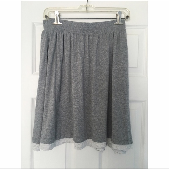 Flowy gray skirt