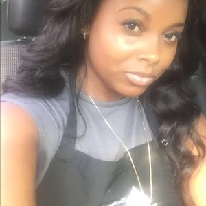 Meet your Posher, Tia