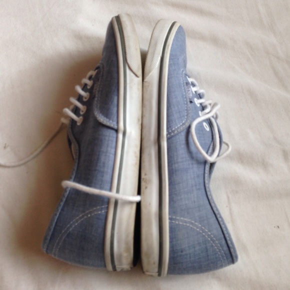 Vans - Picture 3 of 4