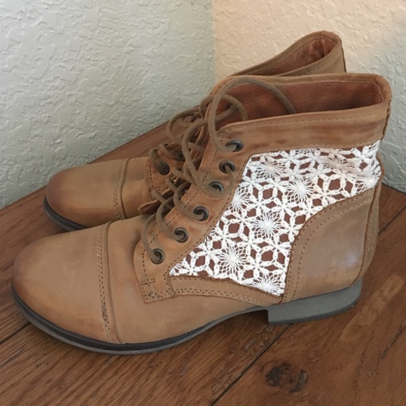 Steve Madden combat boots