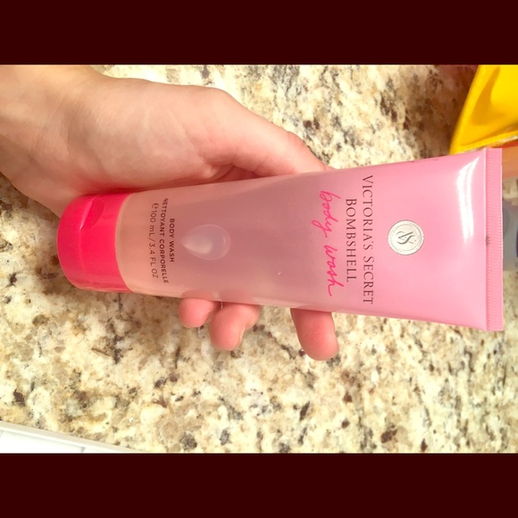 Victoria secret bombshell body wash