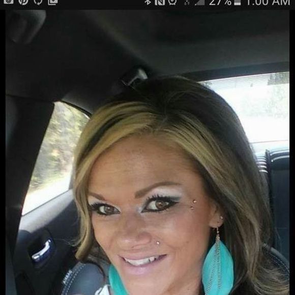 Meet your Posher, Sarah - Picture 1 of 1