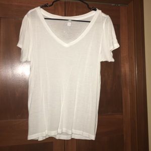 Nollie white V-neck