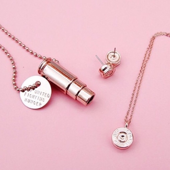 Rose Gold Bullet necklace - Picture 2 of 3