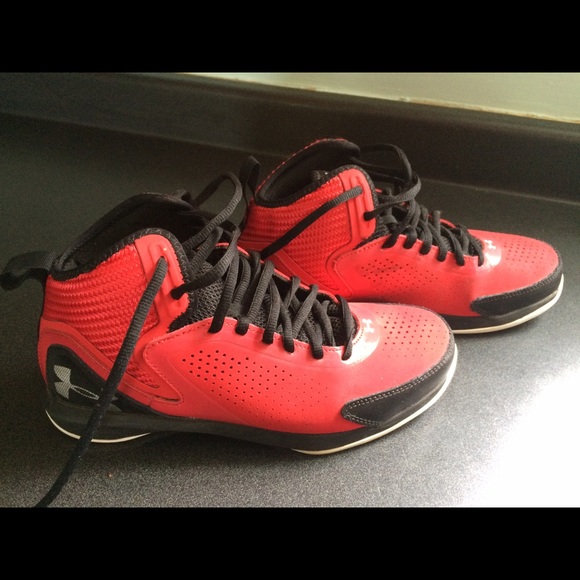 Boys Under Armour Basketball Sneakers