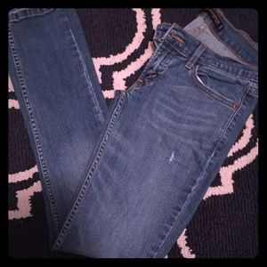 super cute low rise skinny jeans!!
