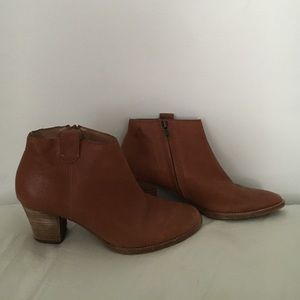 Billie Boot size 7.5