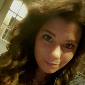 Meet your Posher, Krystal