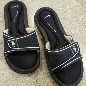 Nike comfort sandals with velcro closure