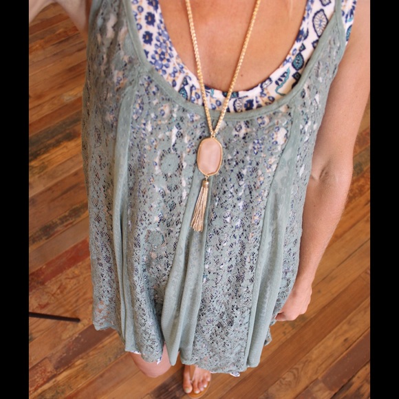 Sage lace overlay dress - Picture 2 of 4