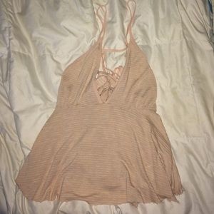 CAN SHIP TODAY UO vneck tank with cute back!