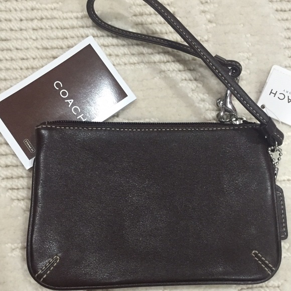 ❌SOLD❌ NWT Coach Wristlet - Picture 3 of 4