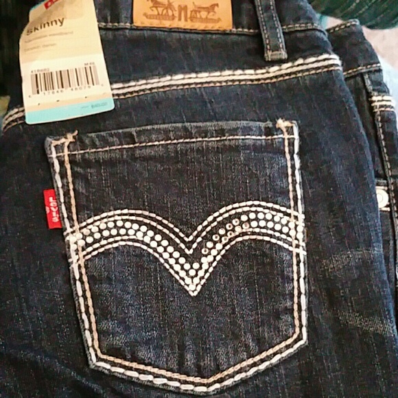 Only 1 Size 12 Left Girls Levi's Skinny Jeans - Picture 4 of 4