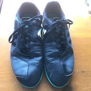 Men's Size 10 Puma Indoor Soccer Shoes