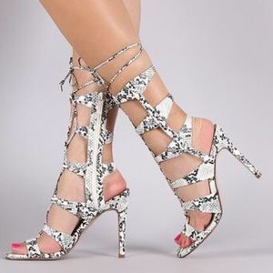 🎉🎉NWOT Python Lace-Ups