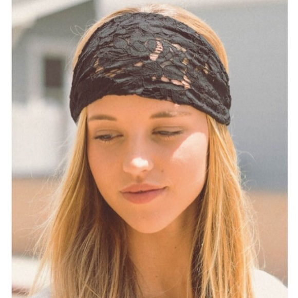 ❗️CLEARANCE❗️Bohochic Wide Lace Headband - Picture 3 of 4
