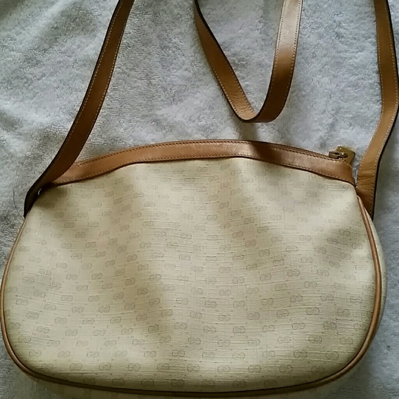 Authentic Gucci Purse - Picture 2 of 4