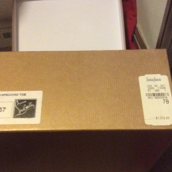 Christian Louboutin sz 7 - Picture 4 of 4