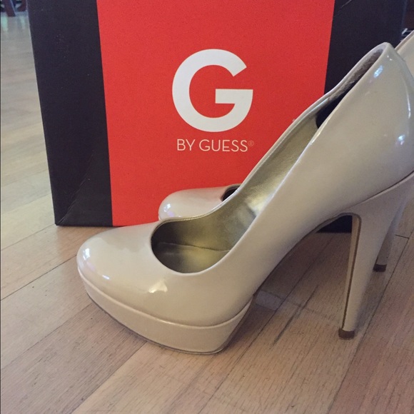Guess WINNA Pumps