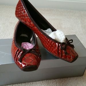 Jessica Simpson flats
