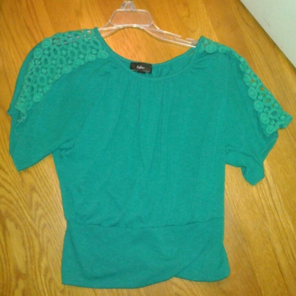 LIKE NEW teal shirt