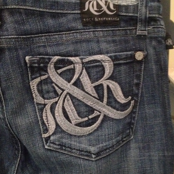 ROCK & REPUBLIC FLARE JEANS SZ 28 - Picture 3 of 4