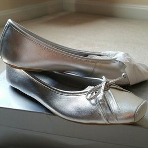 Jessica Simpson flats