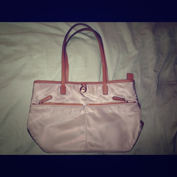 MICHAEL KOR KEMPTON TOTE