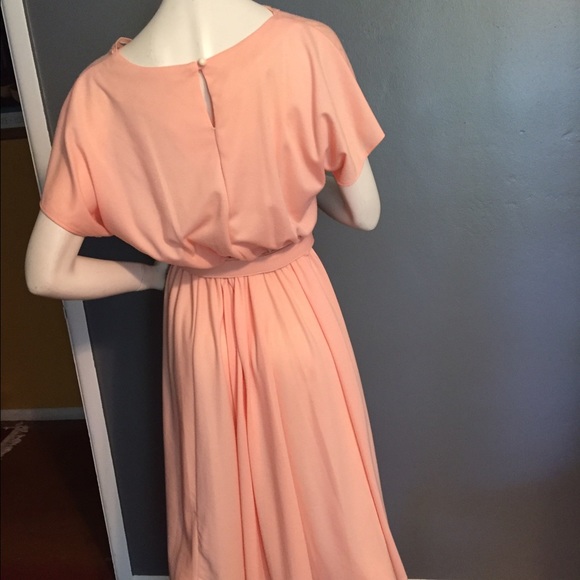 Vintage peach dress. - Picture 4 of 4
