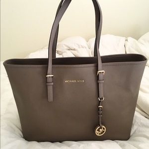 Micheal Kors Tote