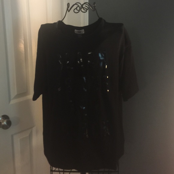 Old navy tee