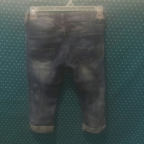 Ripped capris - Picture 2 of 2