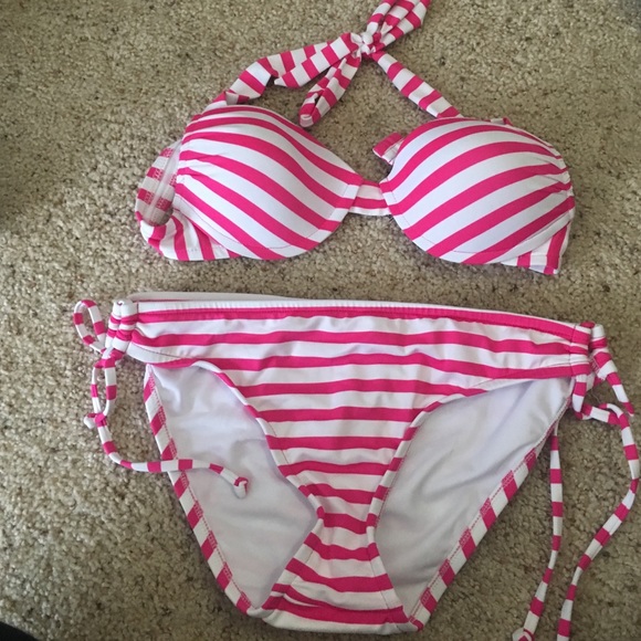 Pink Mossimo baithing suit