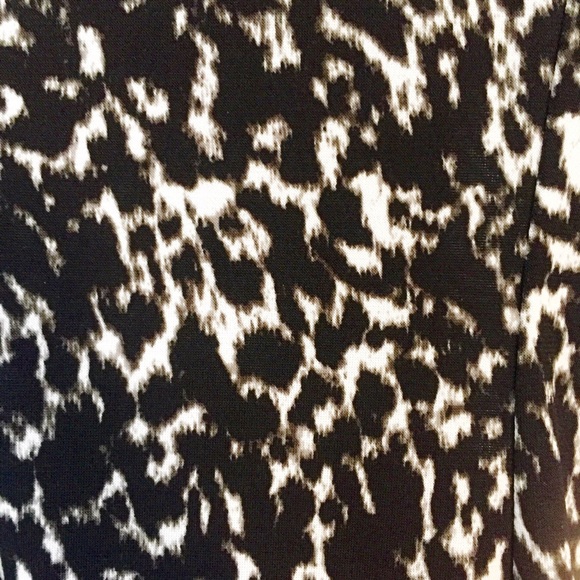MICHAEL KORS BLACK AND WHITE PRINTED DRESS - Picture 3 of 3