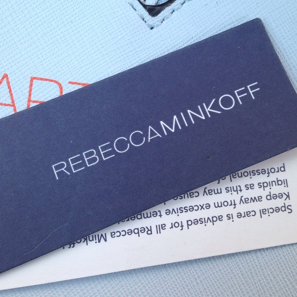 π Rebecca Minkoff Heartbreaker Pouch - Picture 3 of 4