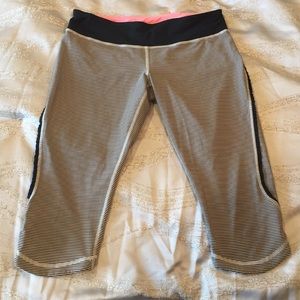 LuluLemon black and white stripe Crop Pants