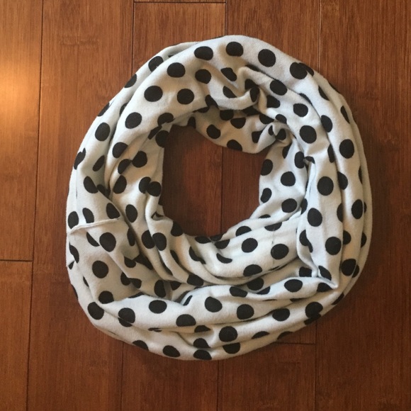 Black and white polka dot scarf. - Picture 1 of 2