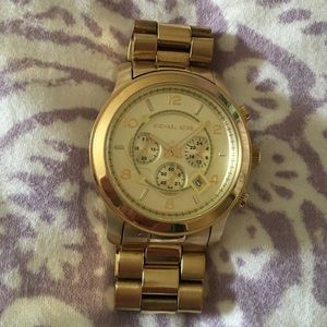 ✨SALE✨ Gold oversized Michael KORS watch