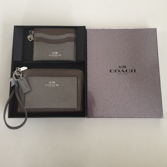 Coach Wristlet and Card case - Picture 1 of 2