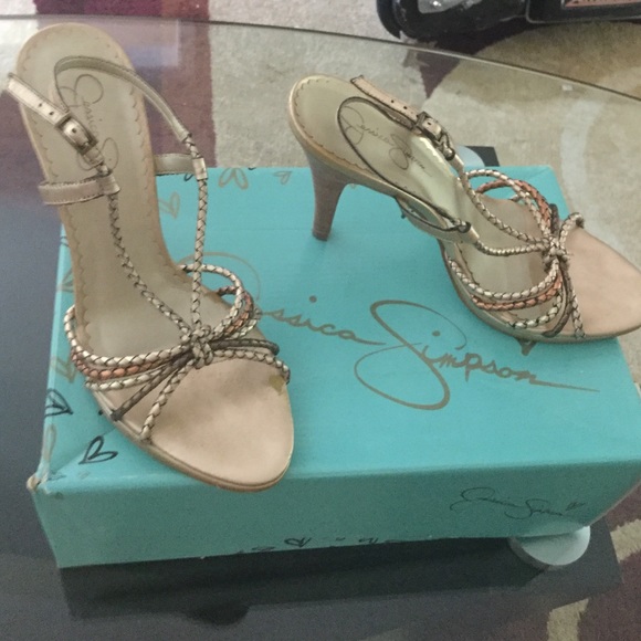 Gold leather Jessica Simpson heel