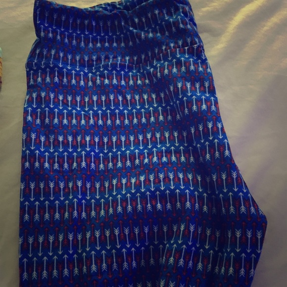 LuLaRoe unicorn leggings!! The arrows!