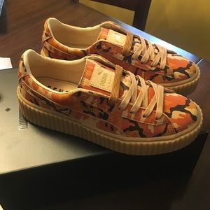 BRAND NEW CAMO CREEPERS