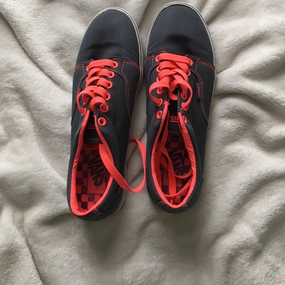 Vans - Picture 4 of 4