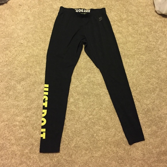 Black Nike Leggings