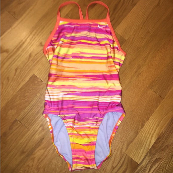 Size 28 Nike training suit