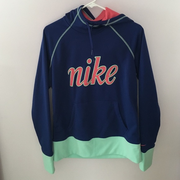 Nike Therma-Fit Sweatshirt