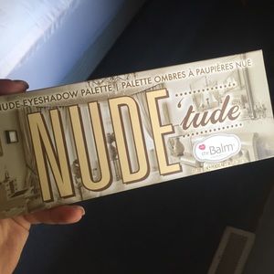 The Balm nude 'tude palette