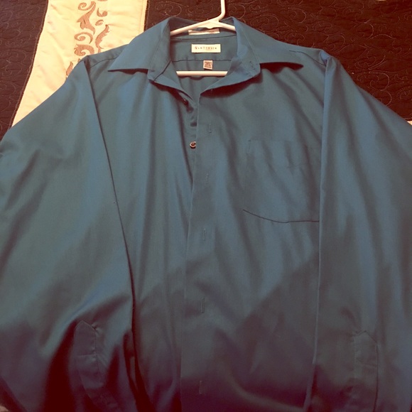 Men's medium button down shirt